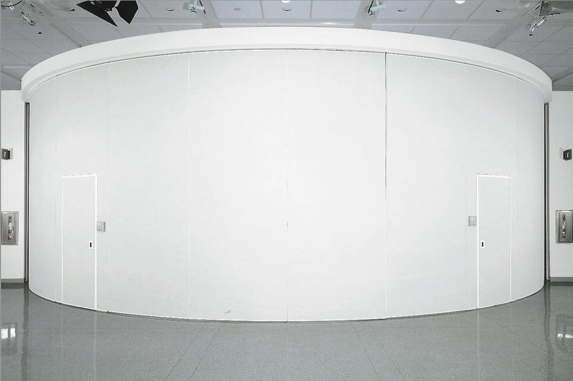 Curved Panel Systems operable partition system