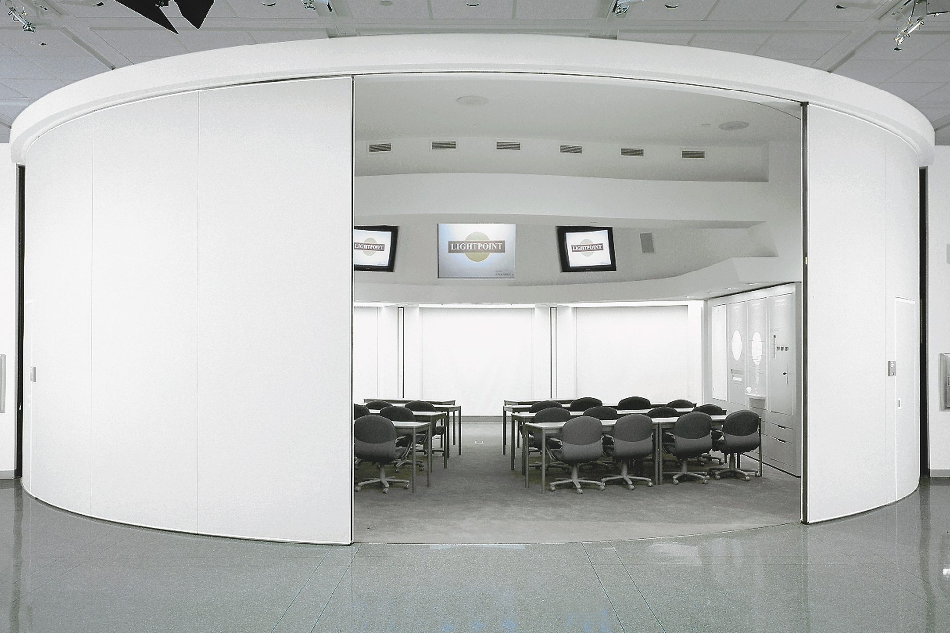 OSRAM Sylvania Technical Center operable partition installation, Danvers, MA (photo 2)