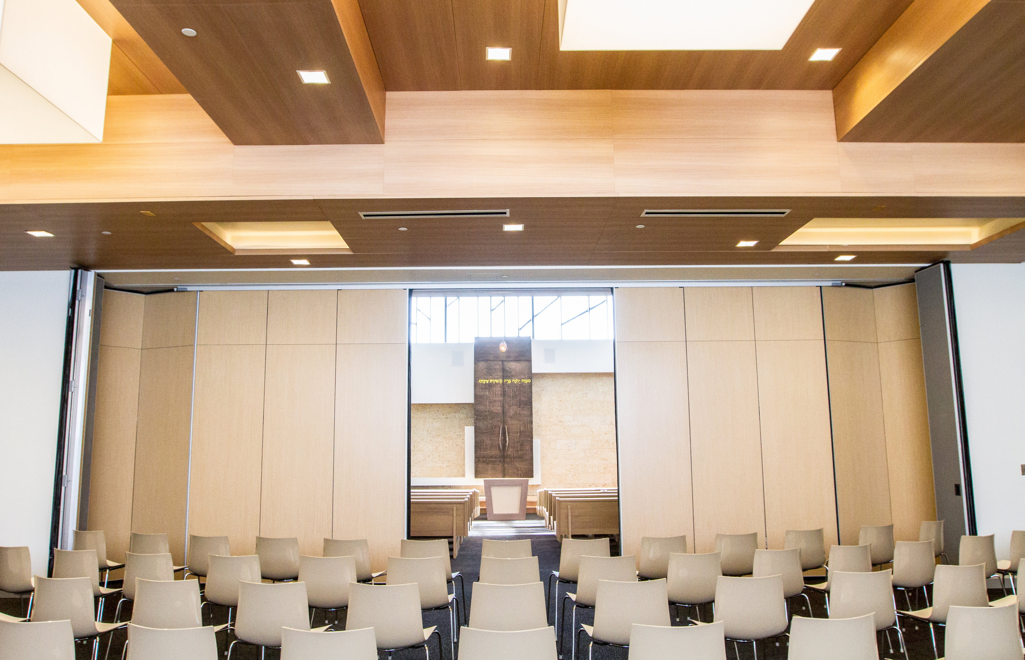 Temple Israel — Worship operable partitions