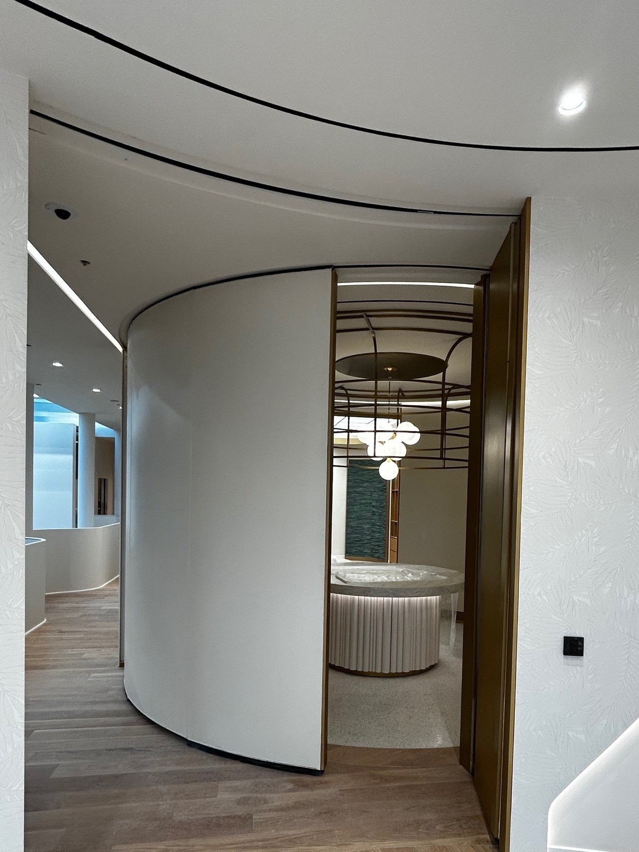 Vacheron Constantin — Specialties operable partitions